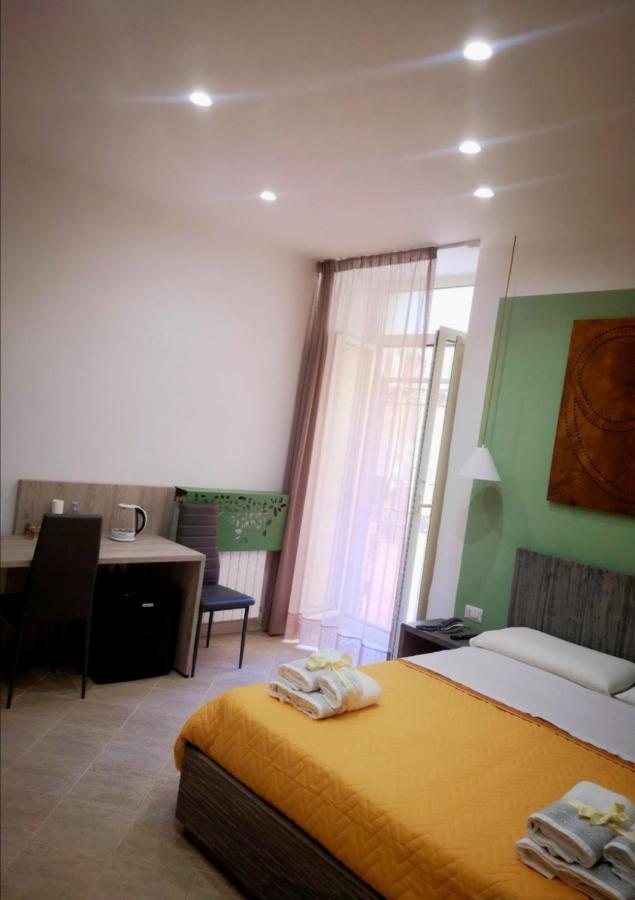La Casa Di Halley Napels Buitenkant foto