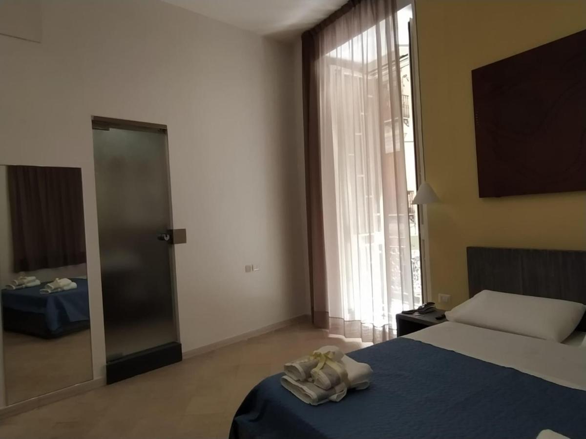 La Casa Di Halley Napels Buitenkant foto