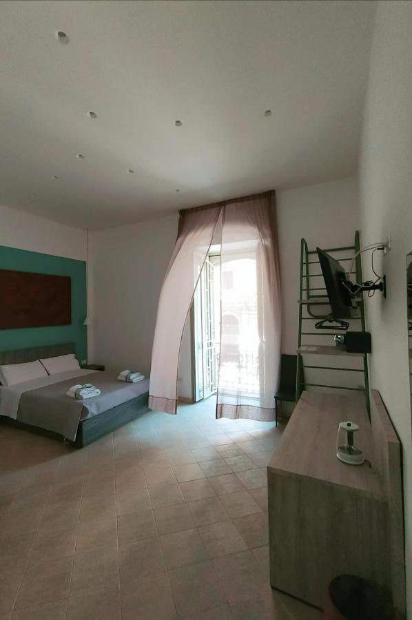 La Casa Di Halley Napels Buitenkant foto