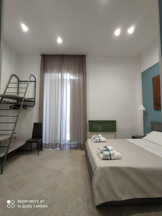 La Casa Di Halley Napels Buitenkant foto