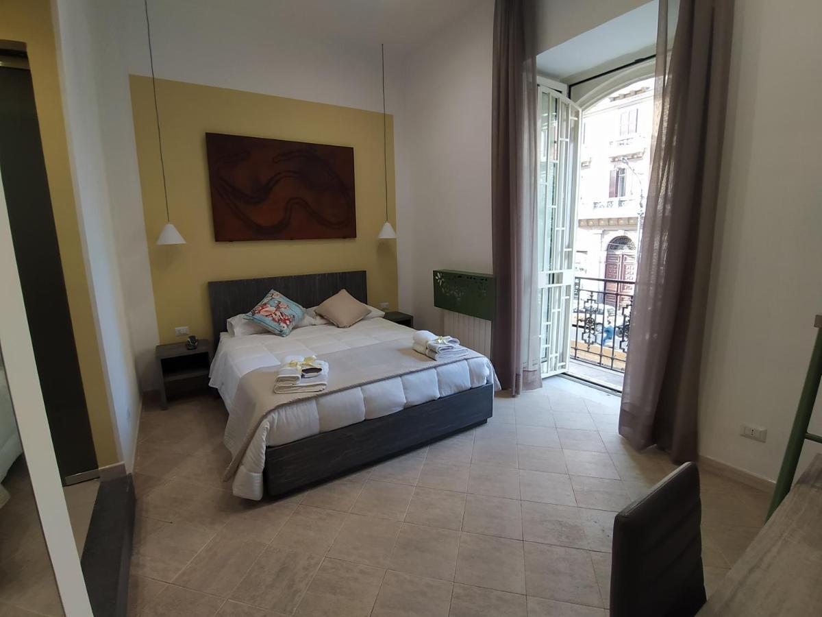 La Casa Di Halley Napels Buitenkant foto