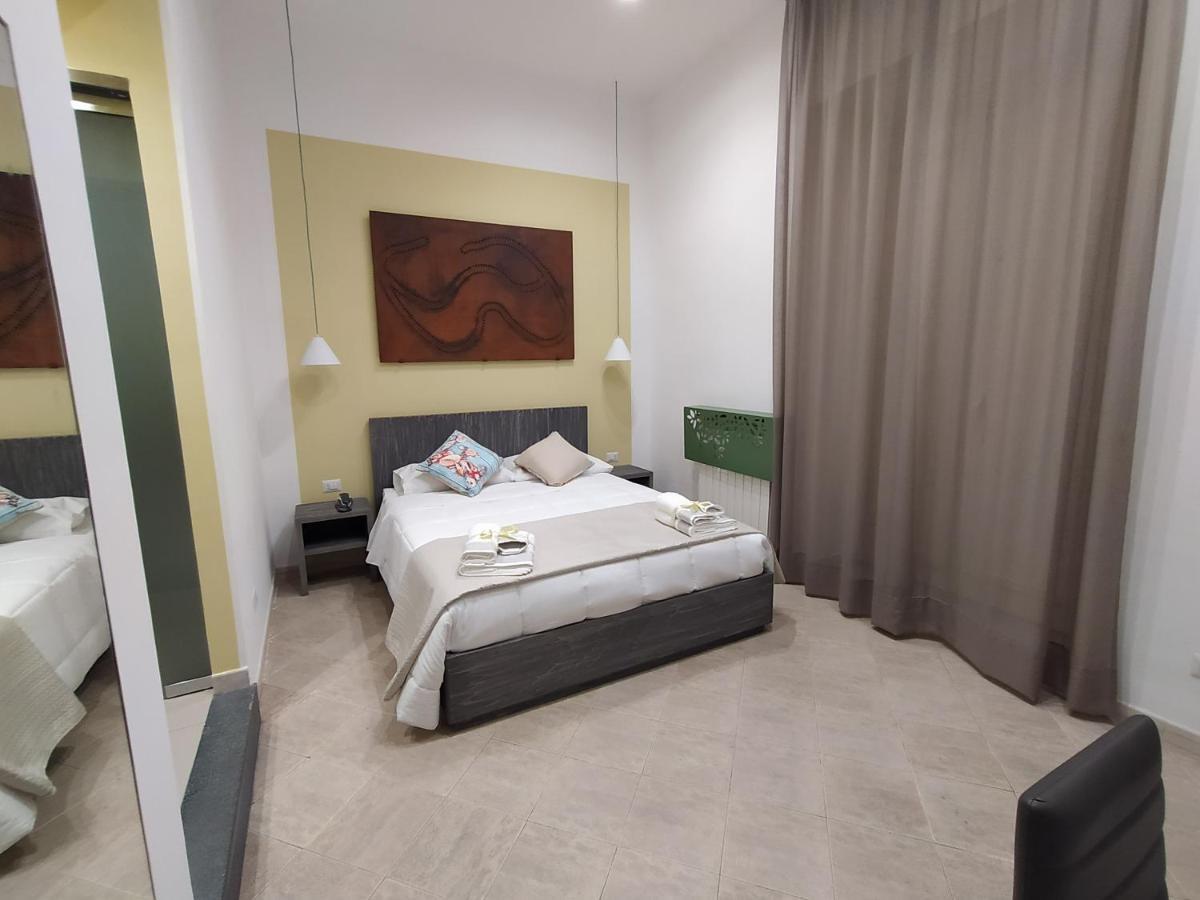 La Casa Di Halley Napels Buitenkant foto