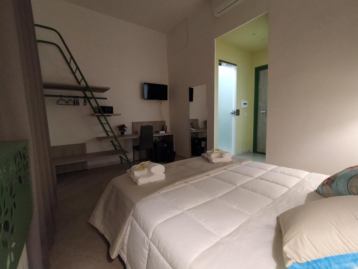 La Casa Di Halley Napels Buitenkant foto